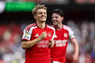 Odegaard’s revival fuels Arsenal’s high-gear win over Chelsea