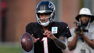 Falcons QB Tua Tagovailoa Day-To-Day After Oblique Injury at Practice