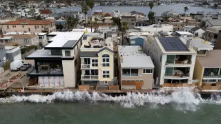 Kelvin Wave Arrives to Compound El Niño Flood Risks on California Coast
