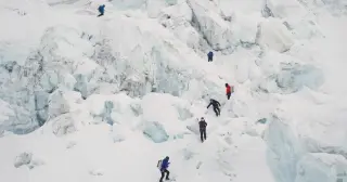Everest Summit Record: 274 Climbs on Nepal’s Side in One Day