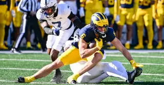 Michigan Halts Losing Streak with 21-18 Win Over Penn State After Halftime QB Switch
