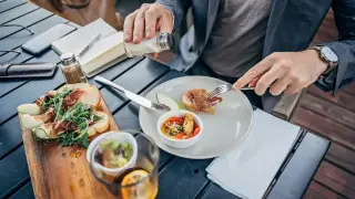 Salt and aging: higher sodium speeds memory decline in older men