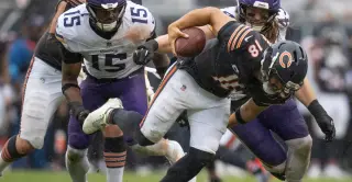 Vikings Stun Bears 9-3 as Discipline and Defense Overcome Weather