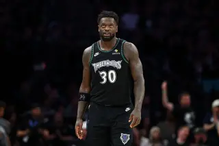 Randle swapped to Nets in three‑team deal as Wolves land 33rd pick and Bulls add Claxton