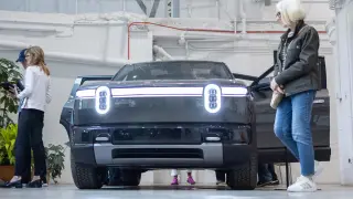 Rivian Beats Q3 Estimates, Raises 2026 Outlook on R2 Momentum