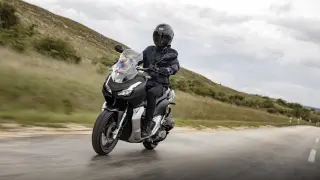Honda Bets on Motorcycles to Steer Through EV Losses