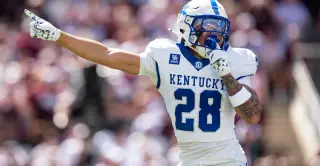 Kentucky Edges Texas A&M in 31-21, Sparking Coaching Concerns at Kyle Field