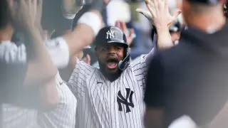 Replay chatter fades as Yankees clinch series win over Red Sox