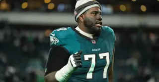 Packers Fill O-Line Void with Becton, Tomlinson Amid Roster Shuffles