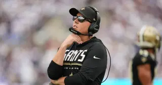 Moore's postgame locker-room rally boosts Saints in Baltimore