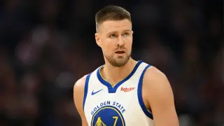 Warriors seek Porziņģis trade as health crisis forces roster overhaul