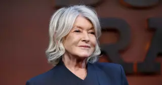 Martha Stewart Turns 85, Celebrates in a Maine Hot Tub