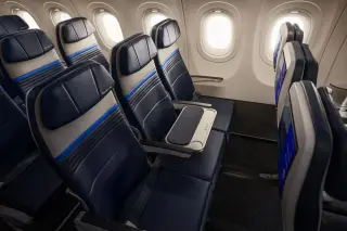United to swap middle seat for shared center table on select A321XLRs