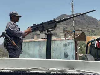 Yemen’s Taiz push intensifies as Houthis strike Saudi Arabia
