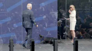 Biden drifts back on stage at Obama Center dedication in a tense moment