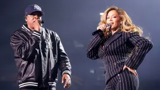 Jay-Z’s Yankee Stadium Run Becomes a Star-Studded Parade