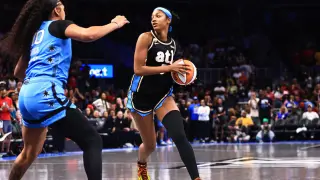 Reese Becomes First WNBA Player to Reach 500 Rebounds in a Season