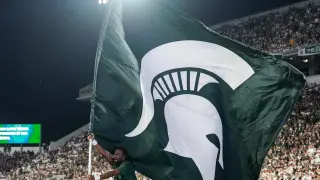 Vomiting Lineman and Wardrobe Mishap Highlight MSU's Week 1 Win Over Toledo