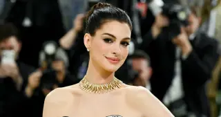 Anne Hathaway Announces Third Pregnancy in Instagram Video