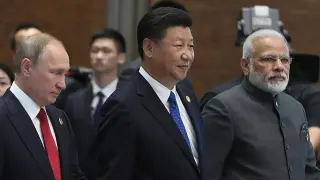 US Lawmakers Pass Sweeping Russia Sanctions, Granting Trump Tariff Power Over China and India