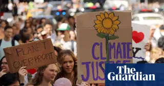 Global science panel to accelerate the fossil-fuel exit