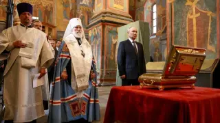 Krelin Sends Medieval Prince’s Relics to Ukrainian Front Lines