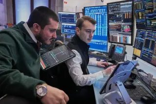Tech Sell-Off Deepens as AI Giants Miss Estimates and Binance Hack Spooks Crypto