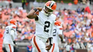 Sanders Shines Early, Interception Clouds Browns QB Battle