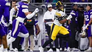 Iowa's Running Revival and Hecklinski's Debut Seal 41-24 Win in Seattle