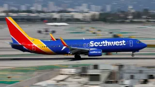 Southwest tilts to fees and higher revenue as Q1 profit returns
