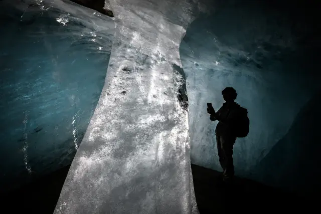 Swiss glaciers shed record 5.5% of ice in 2026, accelerating Alpine melt