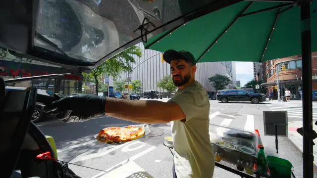 NYC Chef Bradley Alvelo Turns Smart Car Into Mobile Pizzeria