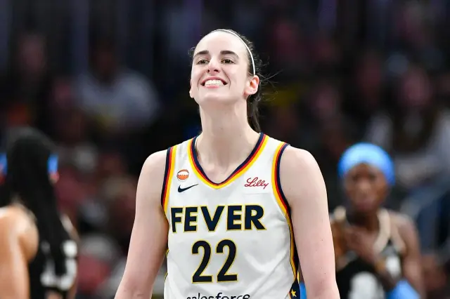 Clark’s Behind-the-Scenes Smirk Goes Viral as Reese Misses Game-Winner