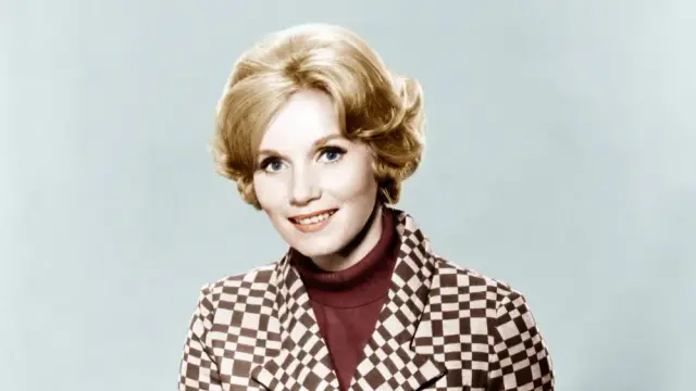 Eva Marie Saint, Oscar-Winning Icon of 'On the Waterfront' and 'North by Northwest,' Dies at 102