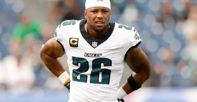 Barkley Returns After Stinger in Eagles-Titans Week 2