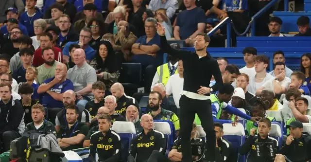 Martinez Debut and Palmer Brace Seal Chaotic 4-3 Chelsea Win Over Brighton