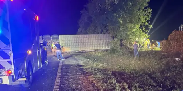 Three Dead, Including Child, in Robertson County Semi Truck Crash