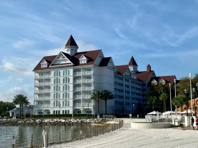 Disney World Removes Hundreds of Alligators After 2016 Tragedy