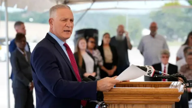 Tennessee prison chief resigns as Pike remains unconscious after botched execution