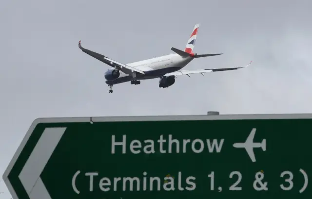 BA295 Chicago Flight Executes Emergency Return to Heathrow After Rapid Descent