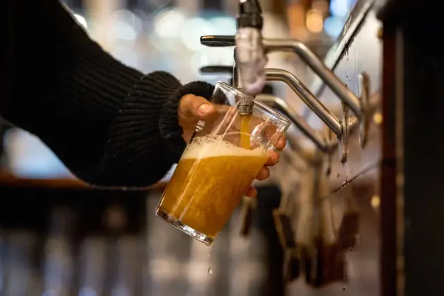 Cannabis Surges as Alcohol Substitute Amid Record US Drinking Decline