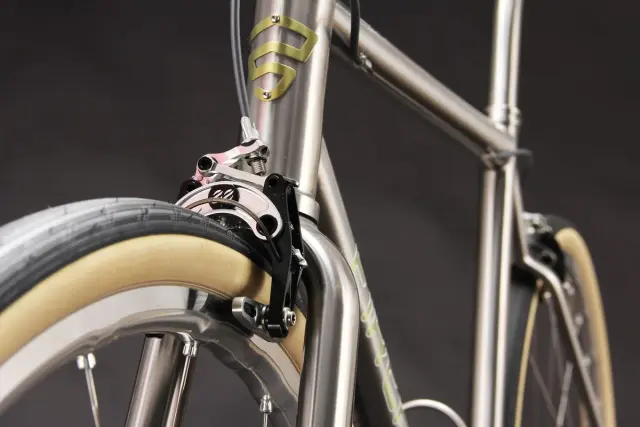 Firefly All Road Revives Rim Brakes with Titanium Craftsmanship and 40mm Clearance