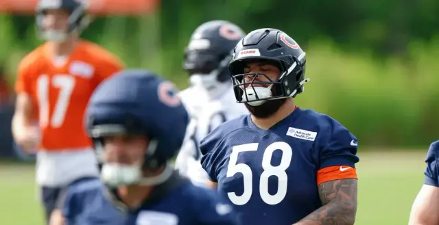 Bears Camp Update: Wright exits with arm injury, corners back, van den Berg in with the starters