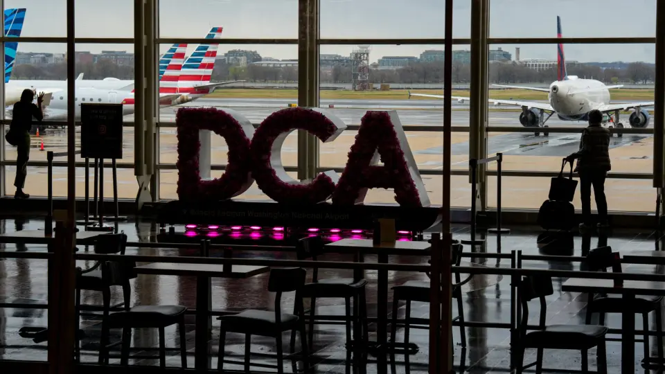 FAA Launches Limited AI Traffic Tool Amid Industry Relief and Controller Shortage