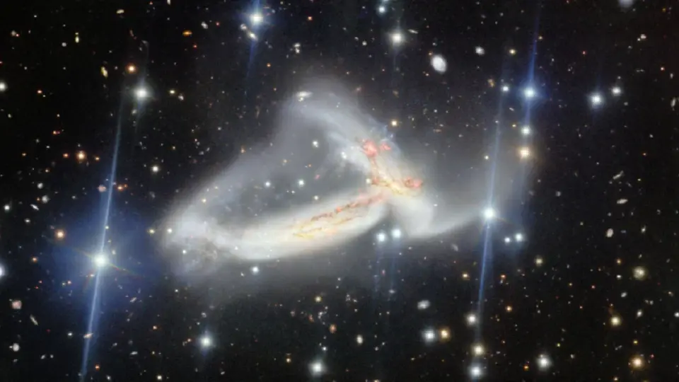 Hawaiian Students Name Merging Galaxies in New Gemini Telescope Image
