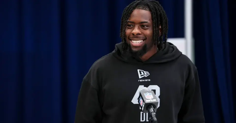 Patriots rookie Hutchins charged with campus dorm assault