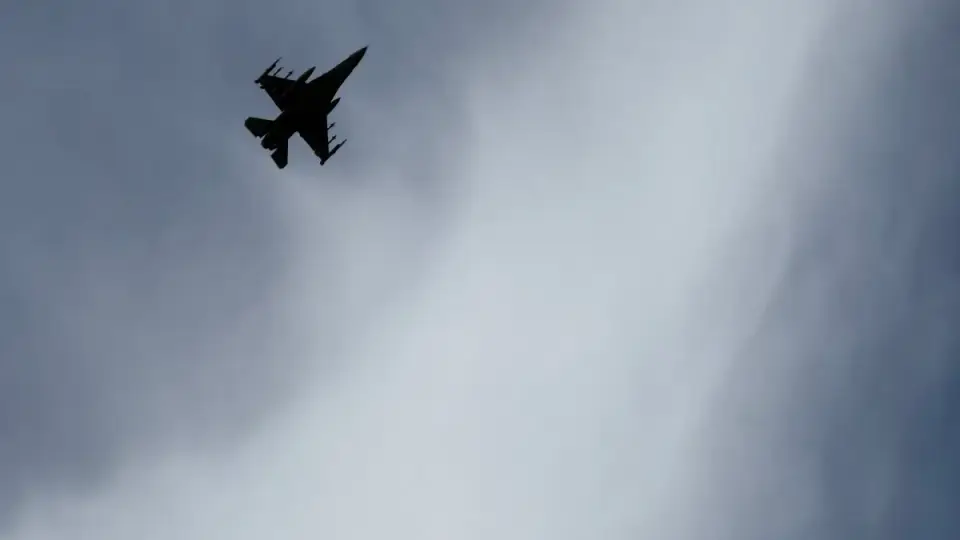 NORAD scrambles F-16s to intercept 10 civilian planes during Trump’s Chicago golf visit