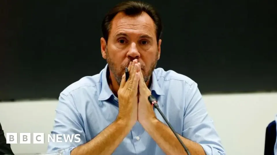 Spain’s Transport Minister Refuses Resignation Amidst Deadly Rail Crash Investigation