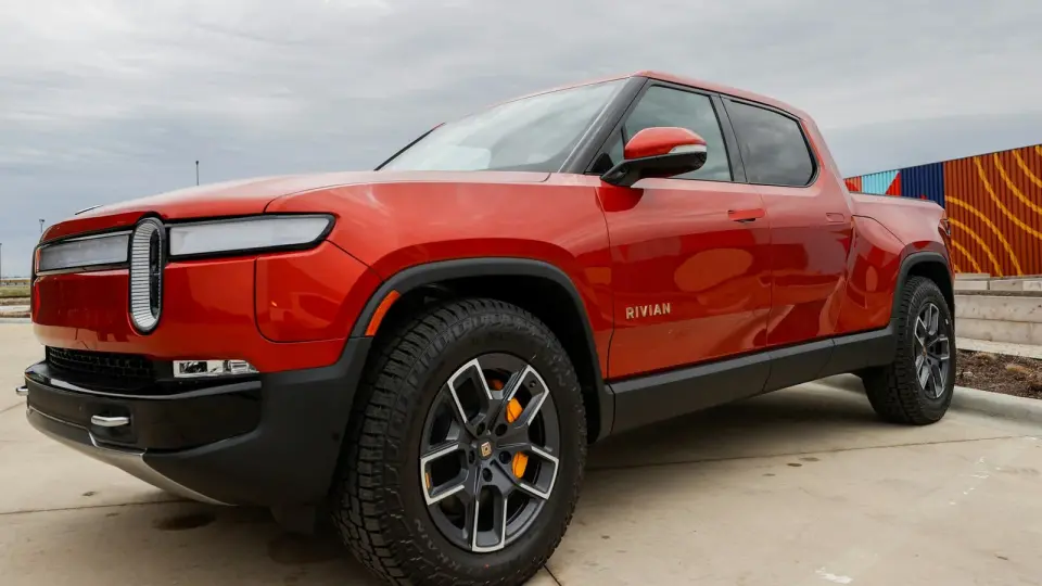 Rivian’s Autonomy+ challenges Tesla FSD, but city driving gaps persist