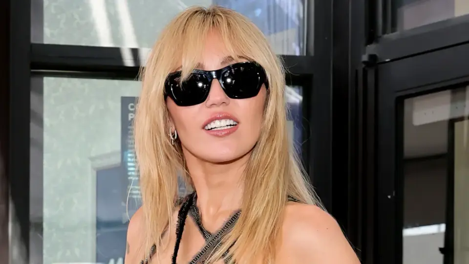 Miley Cyrus Drops Surname for 'Bass Persuades' and Hollywood Bowl Return